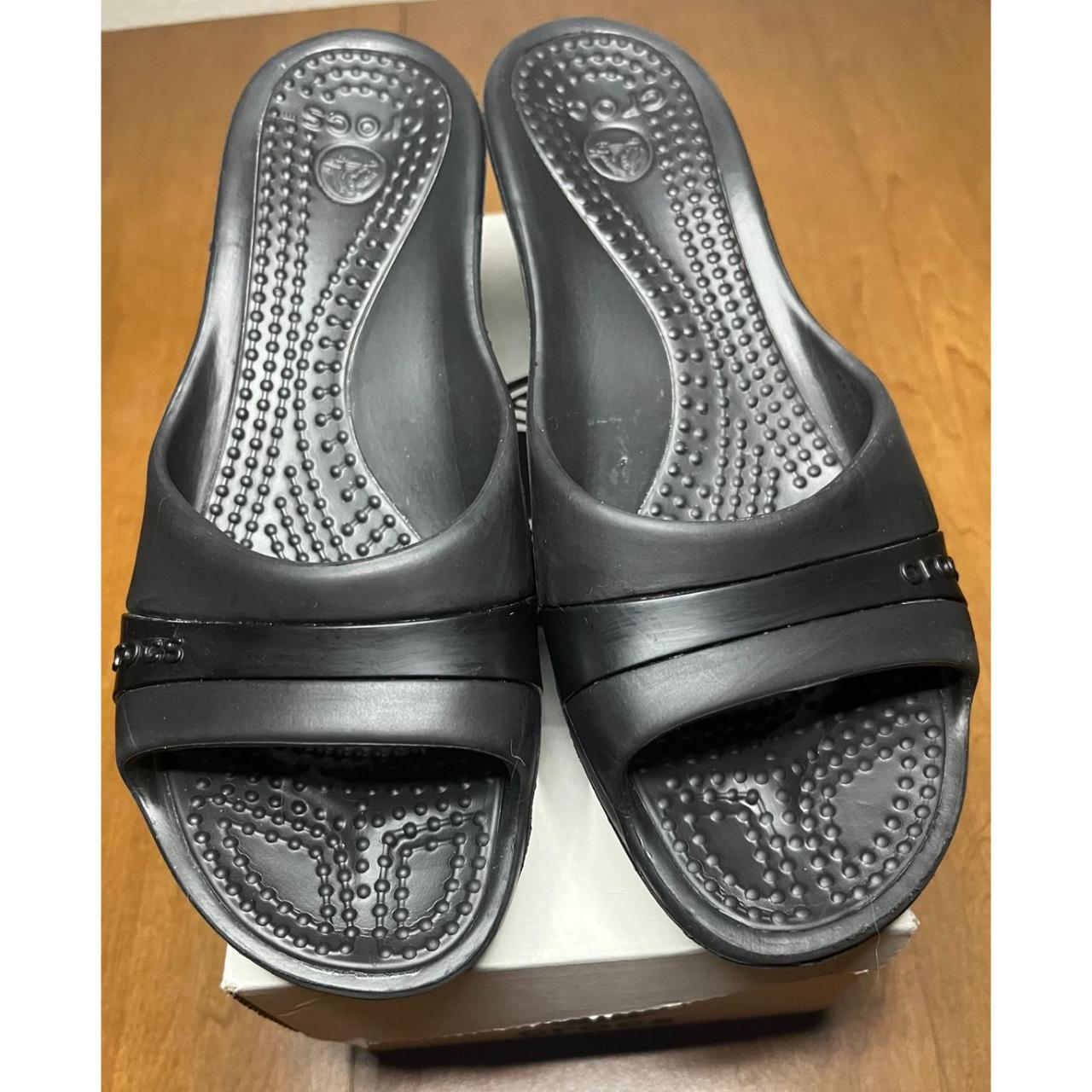 crocs sassari size 6