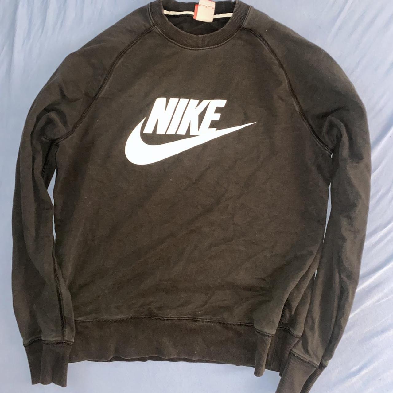 nike sweatshirt cond: 9/10 size: m - Depop