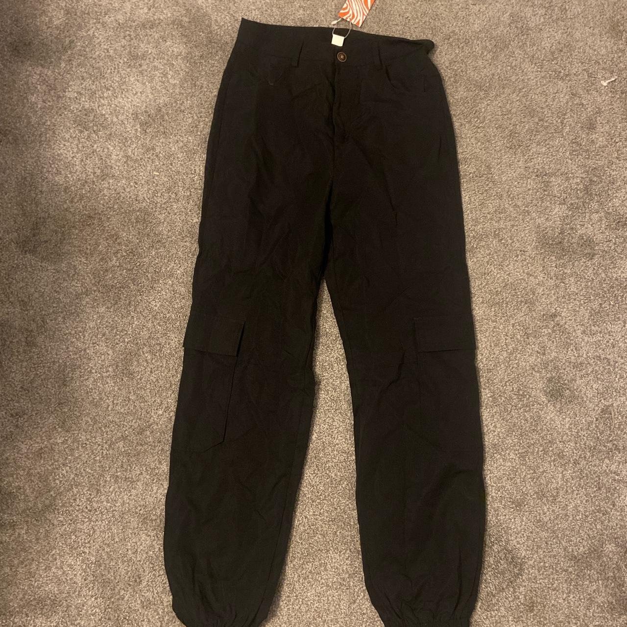 ROMWE black cargos women’s M - Depop