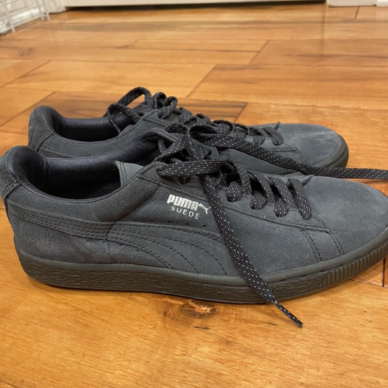 Puma Women's Navy and Blue | Depop