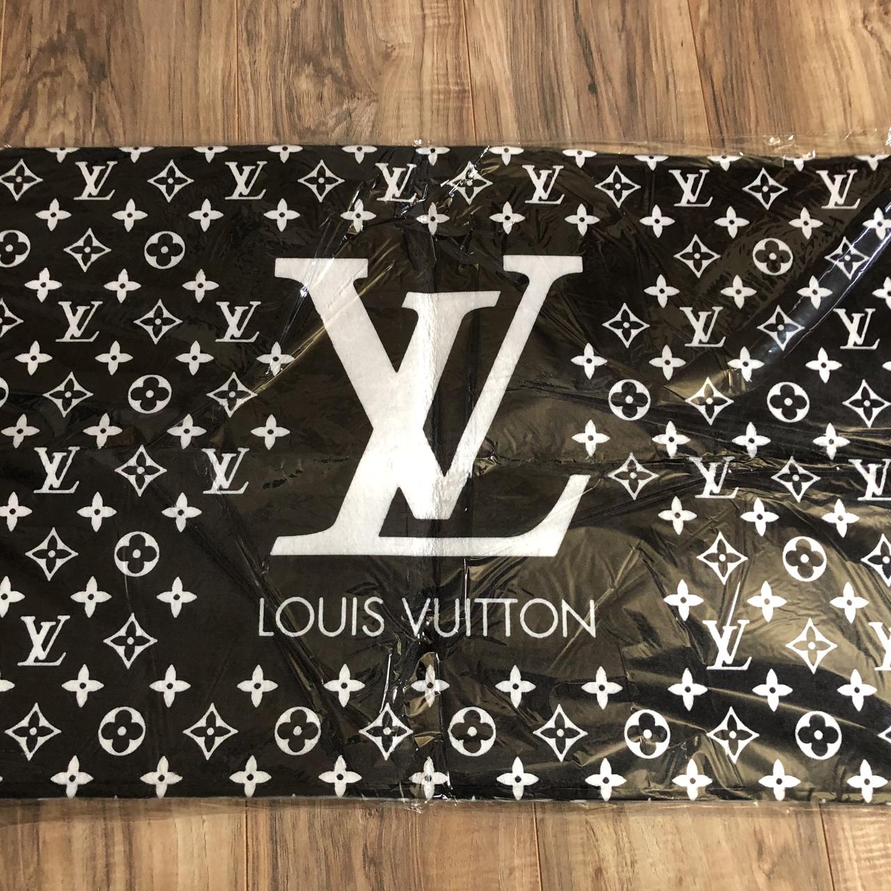 Louis Vuitton Mat 