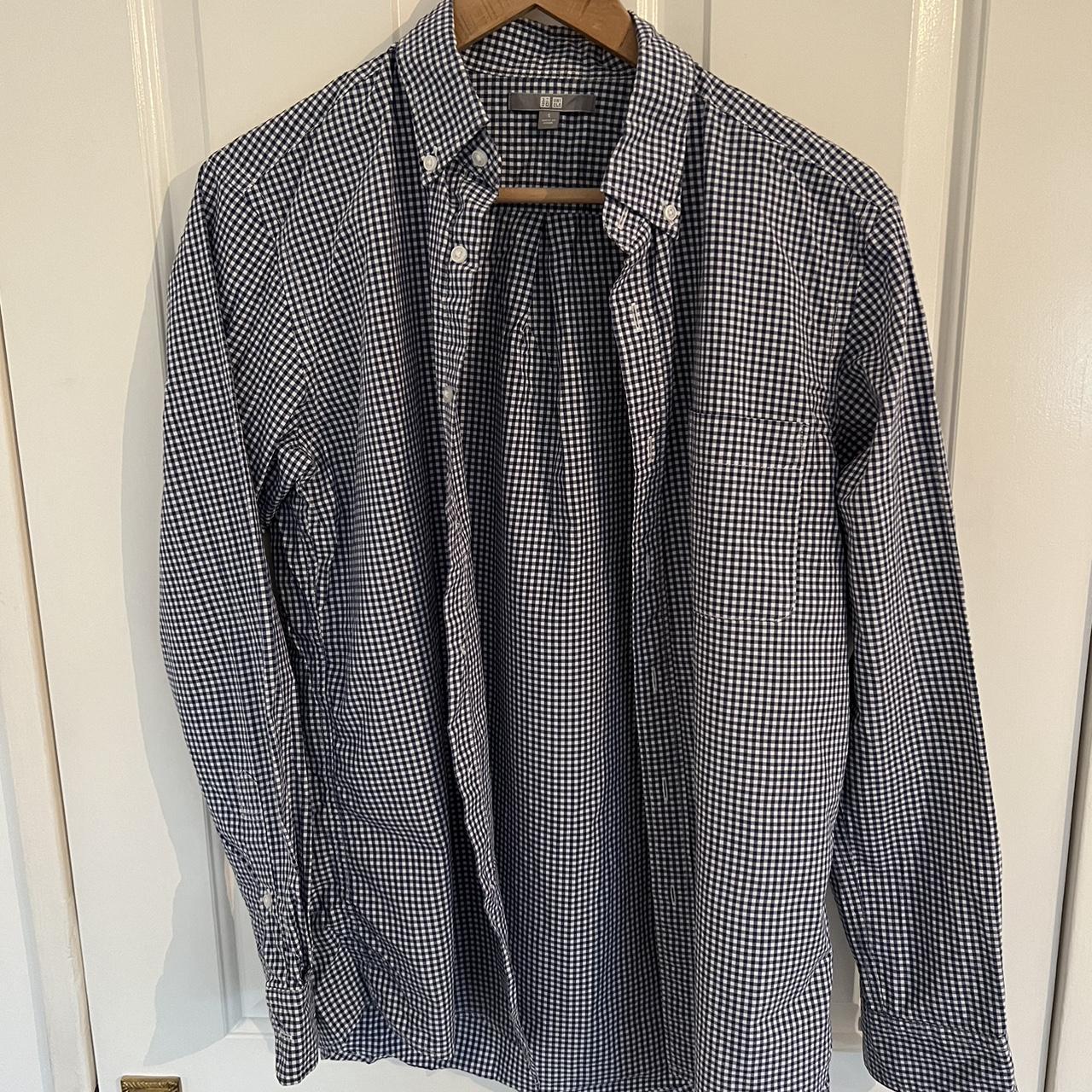 Men’s UNIQLO chequered navy blue shirt size S. Depop
