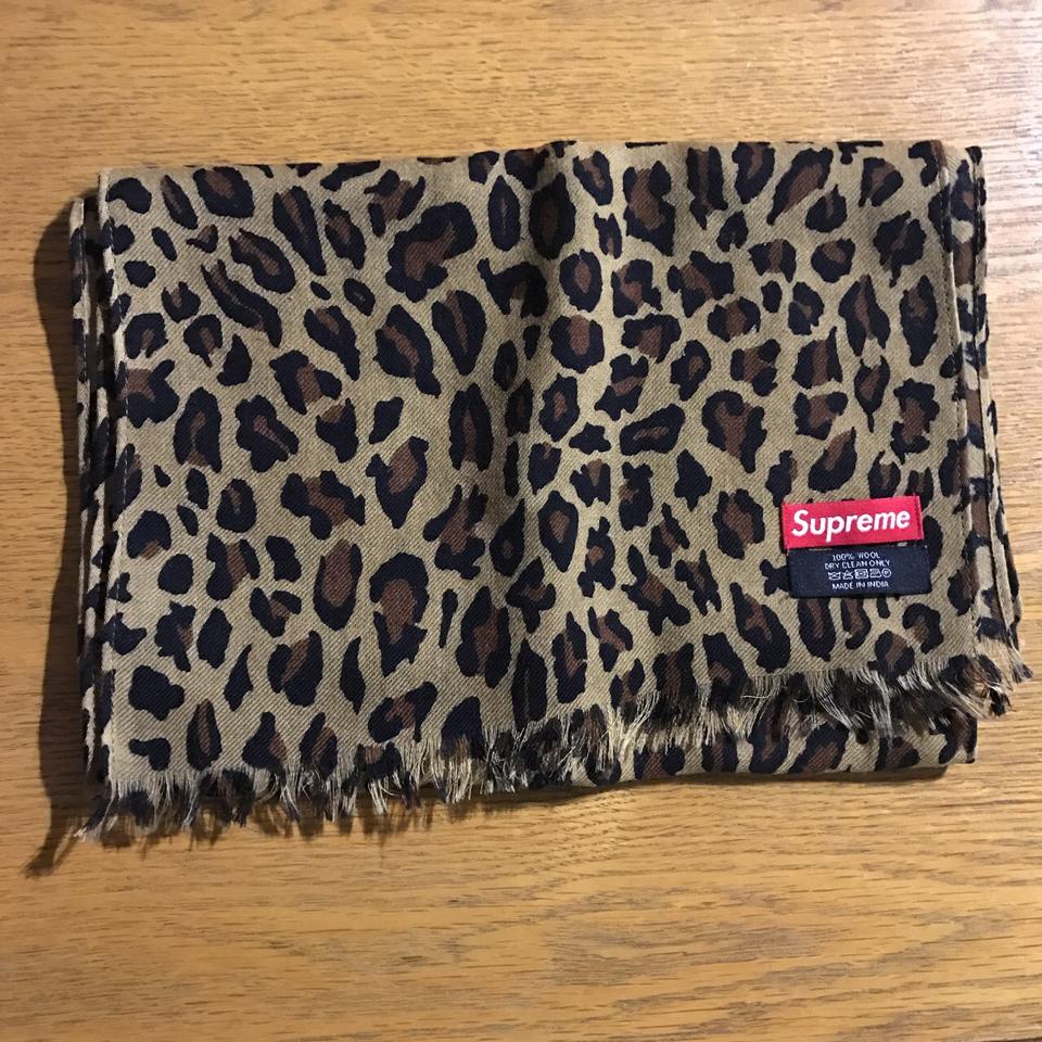 Supreme Leopard Scarf. VNDS. FW15. 100% wool, one...