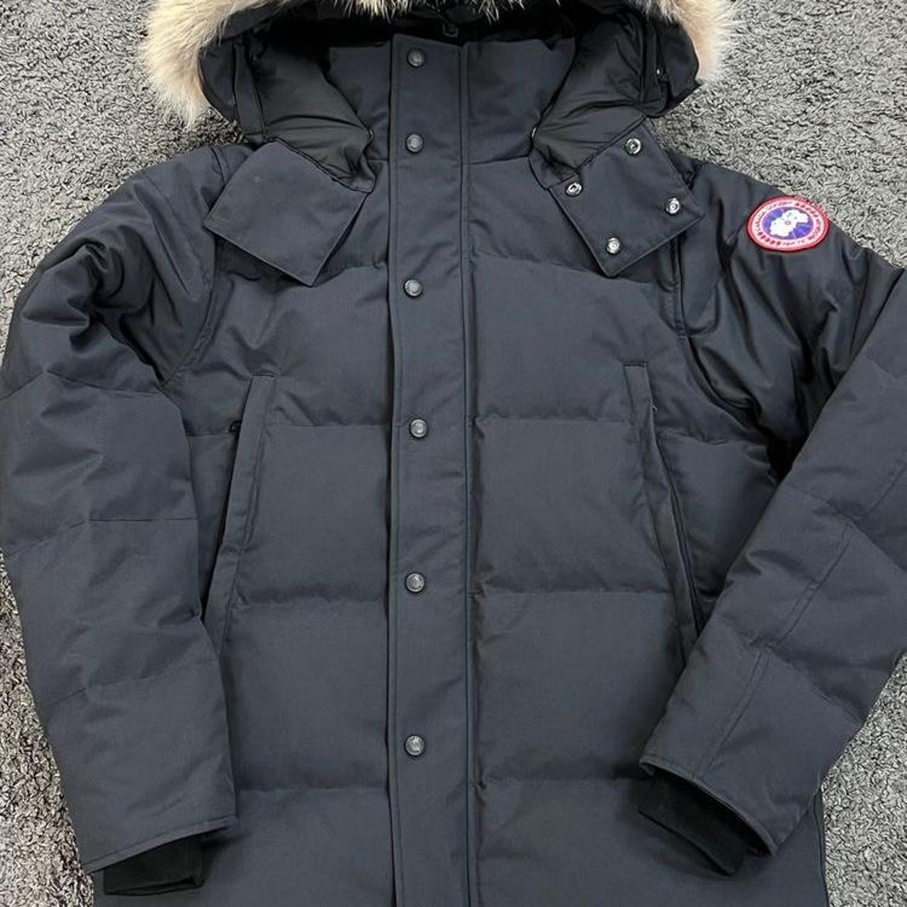 Canada Goose wyndham parka Size M - Depop