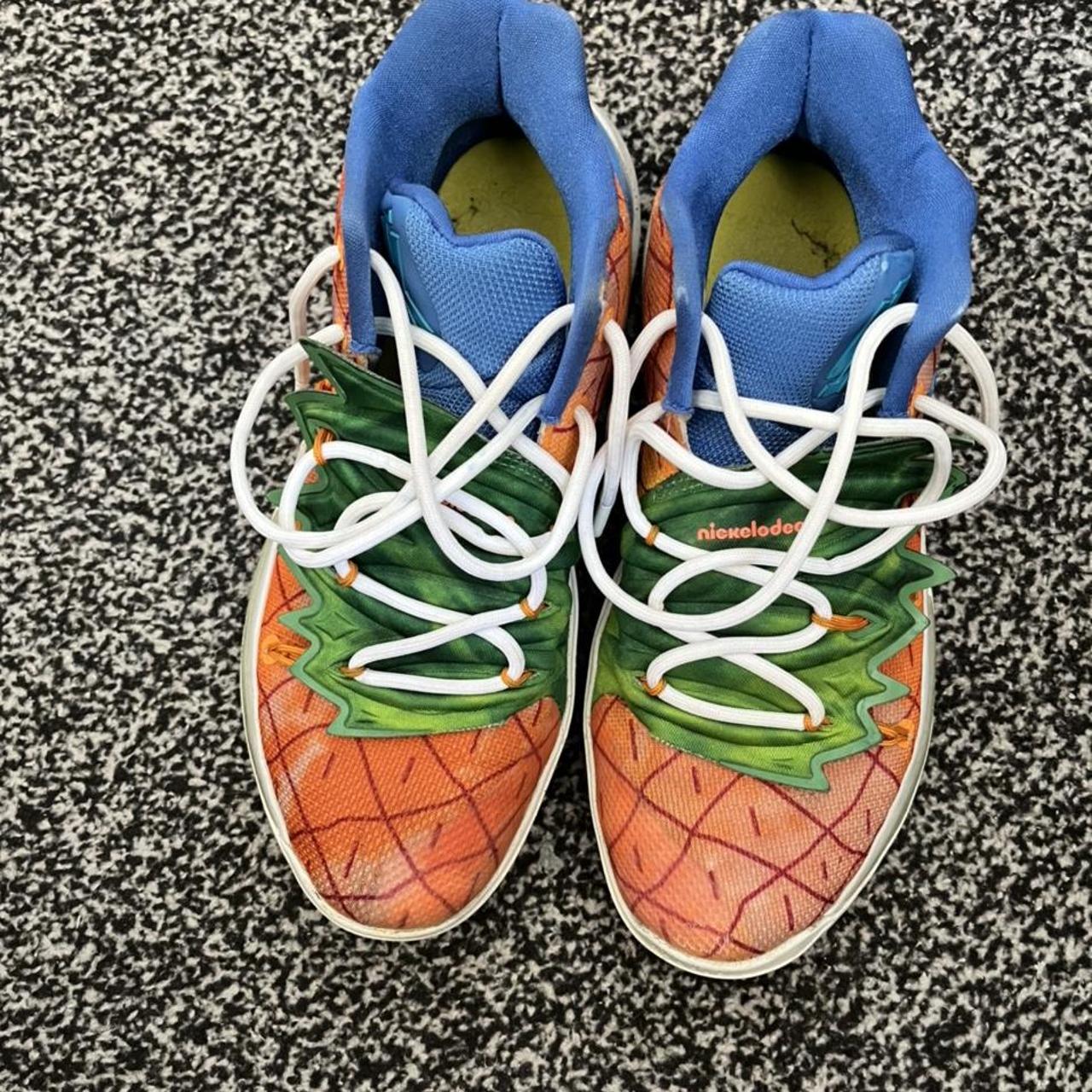 folding nike trainers