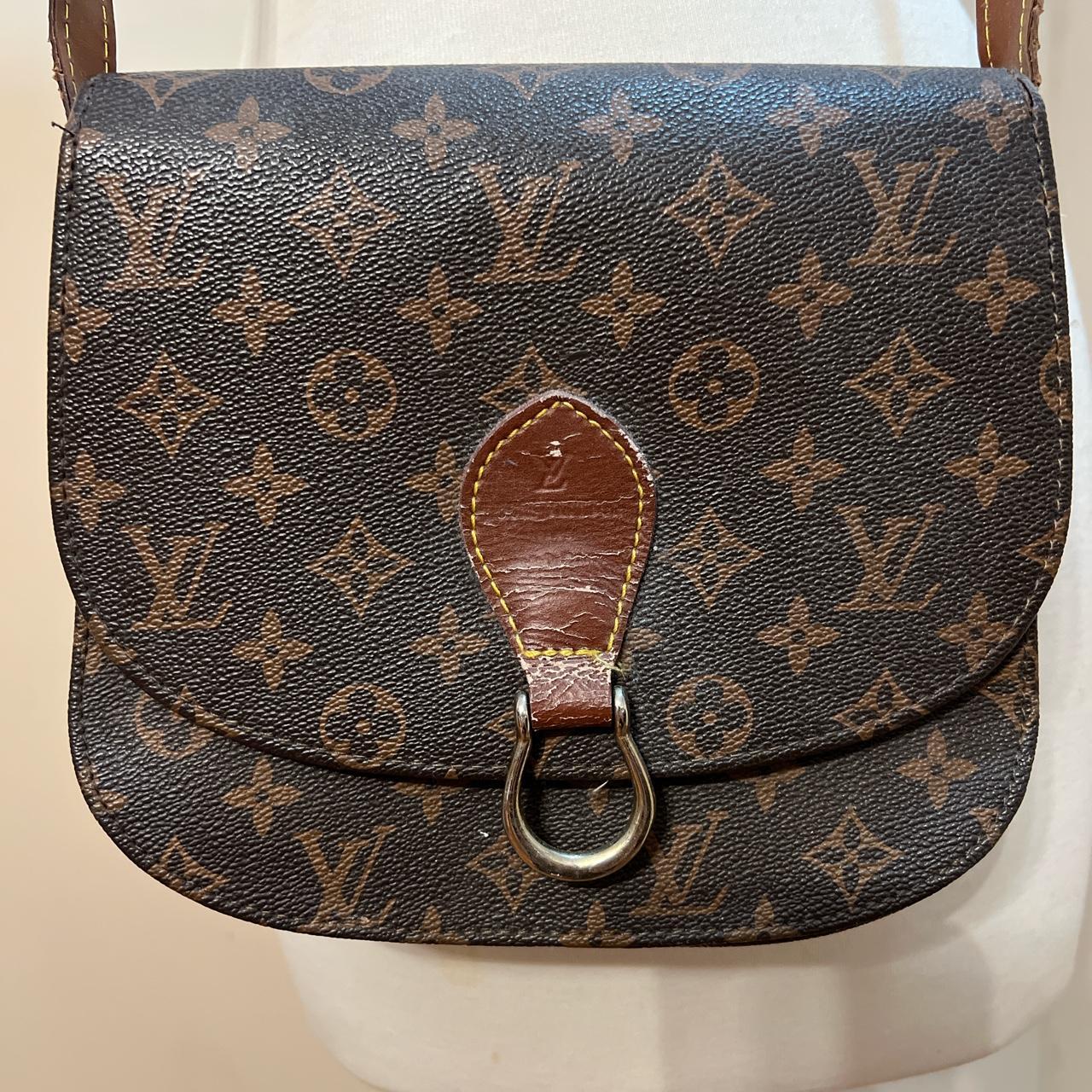 Large Louis Vuitton purse ⭐️ All flaws are seen in - Depop