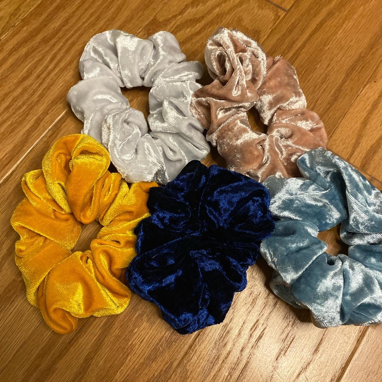Claire's Women's Navy and Yellow Hairaccessories Depop