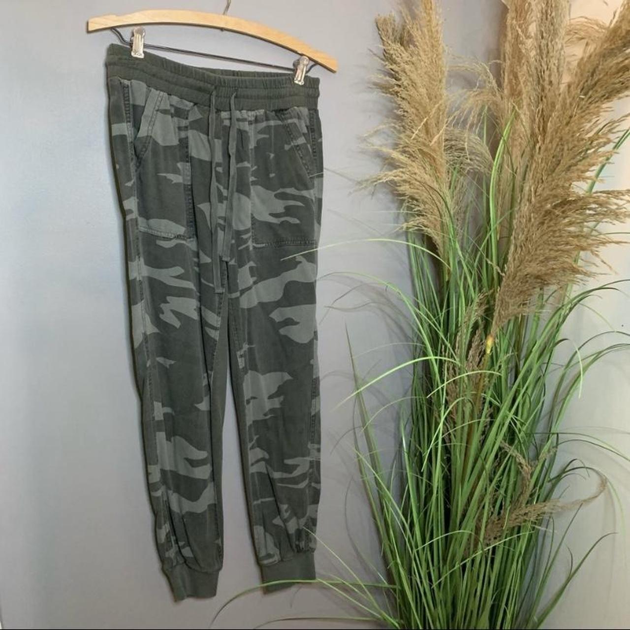 Splendid camo joggers sale