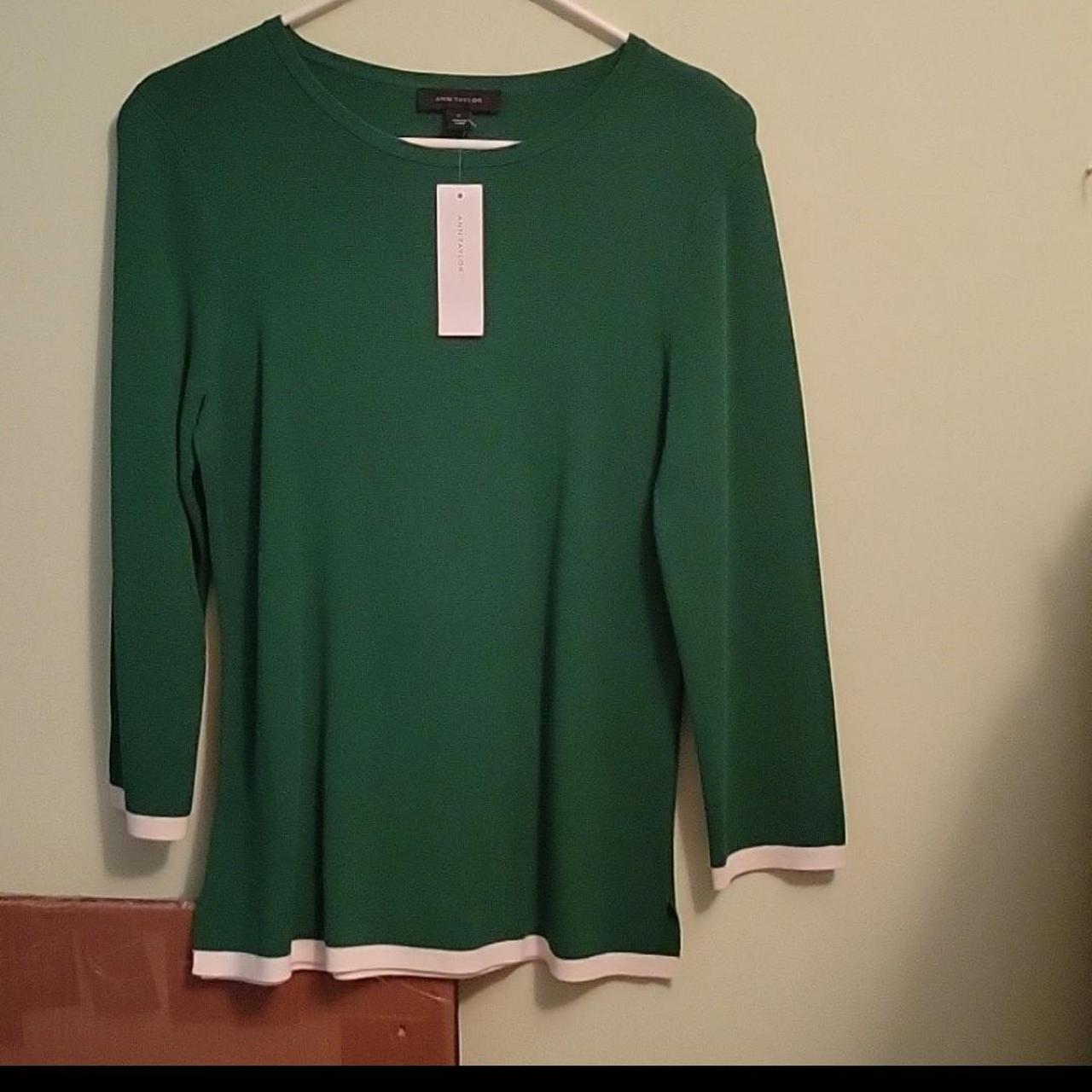 Ann Taylor Women's Green and White Jumper | Depop