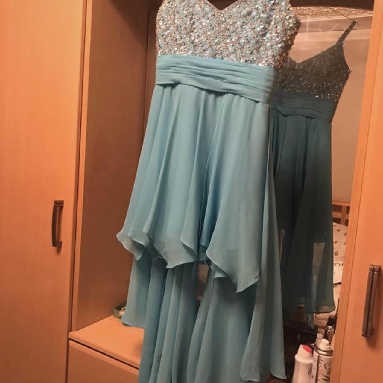 Prom dress only worn once will fit size 6-8 - Depop