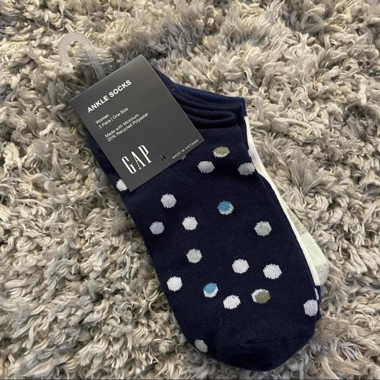 Gap Women's Blue and White Socks Depop