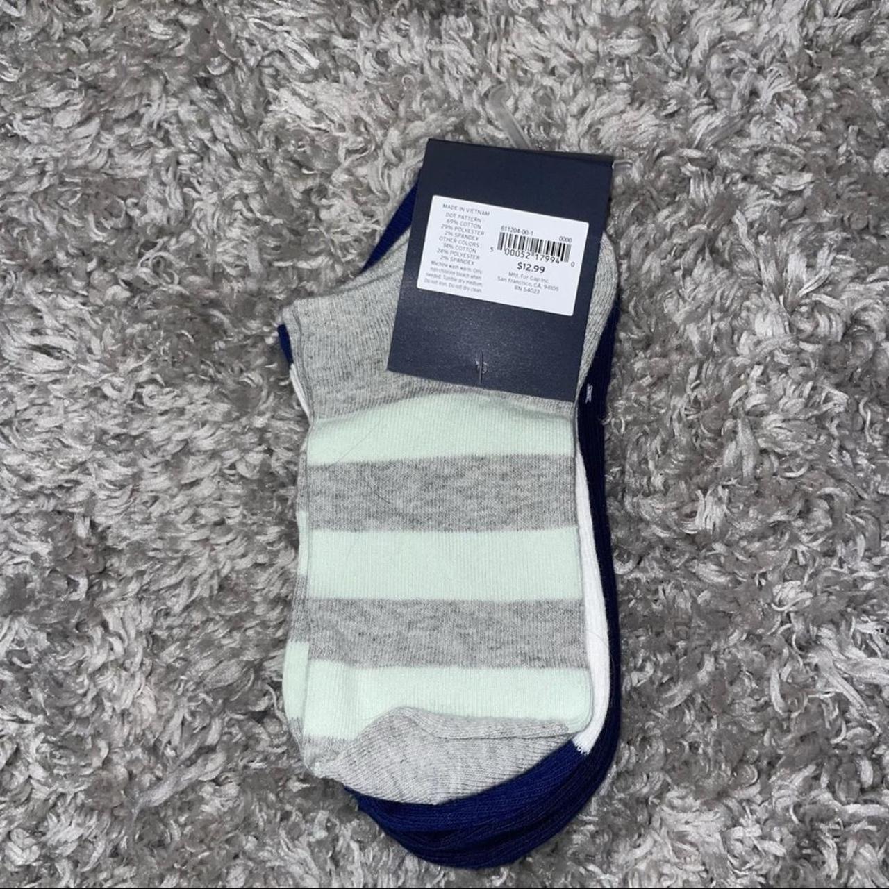 Gap Women's Blue and White Socks Depop