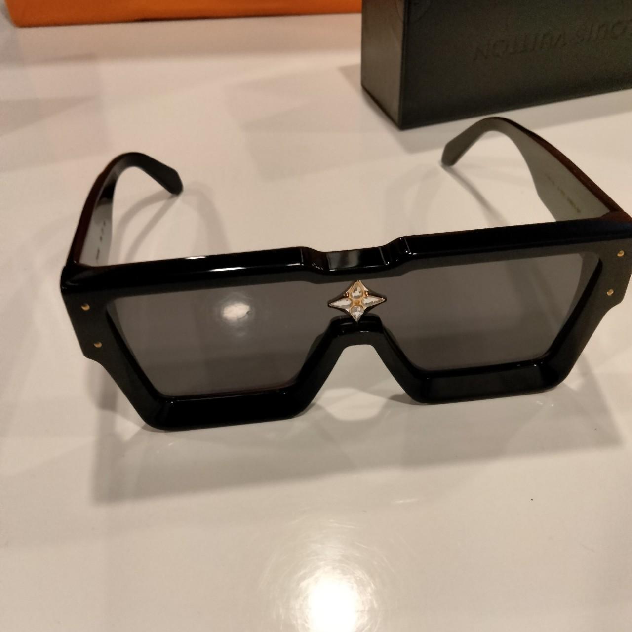 New Louis Vuitton designer sunglasses lv1581 black - Depop