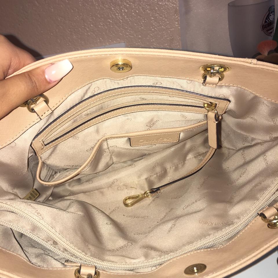 Calvin Klein Women's Marble Beige Cream Crossbody - Depop