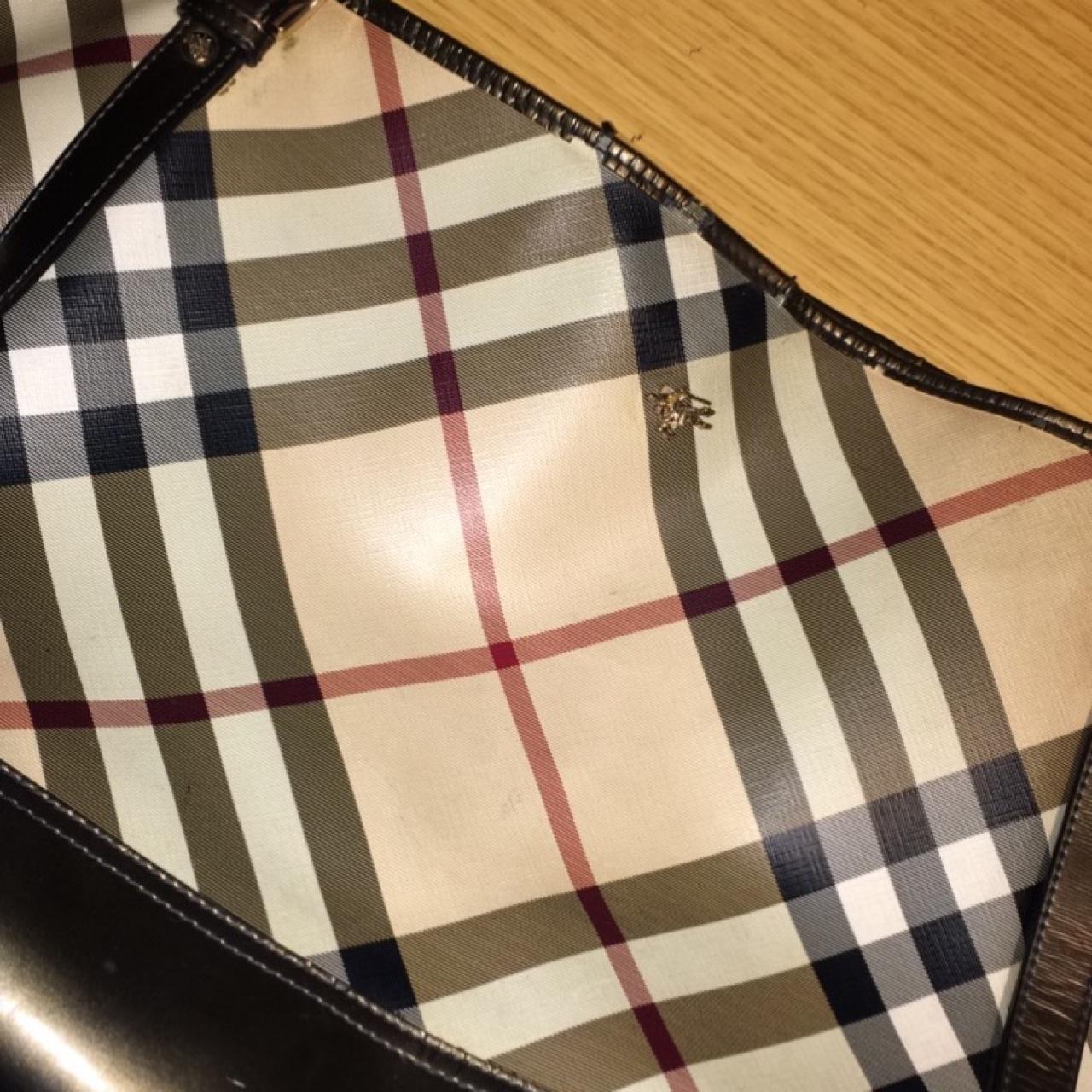 AUTHENTIC BURBERRY PURSE message me for details up - Depop