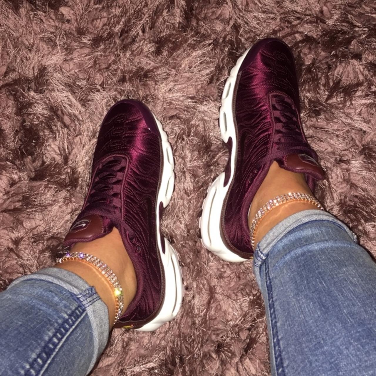 burgundy tns