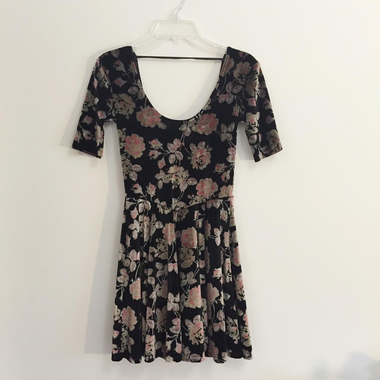 black / silver / rose pink floral patterned velvet... - Depop