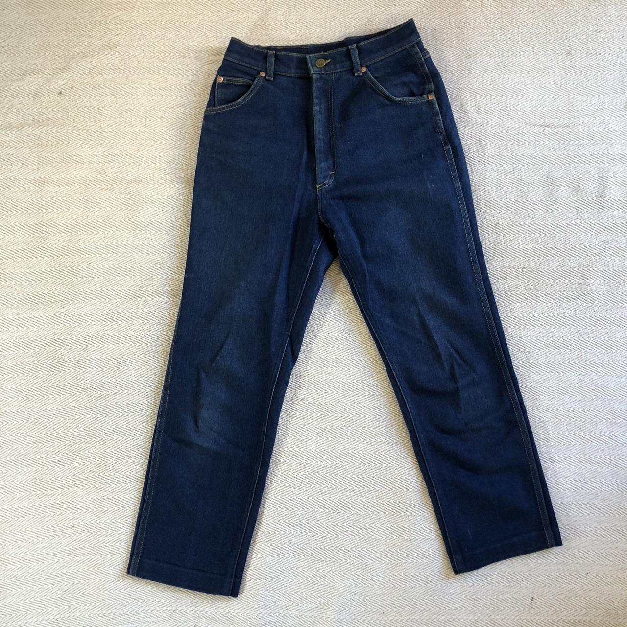 Lee Women's Navy and Blue Jeans | Depop