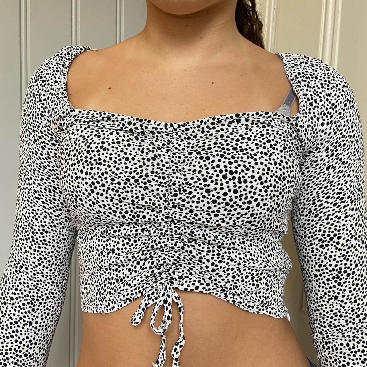 Women's White and Black Crop-top (2)