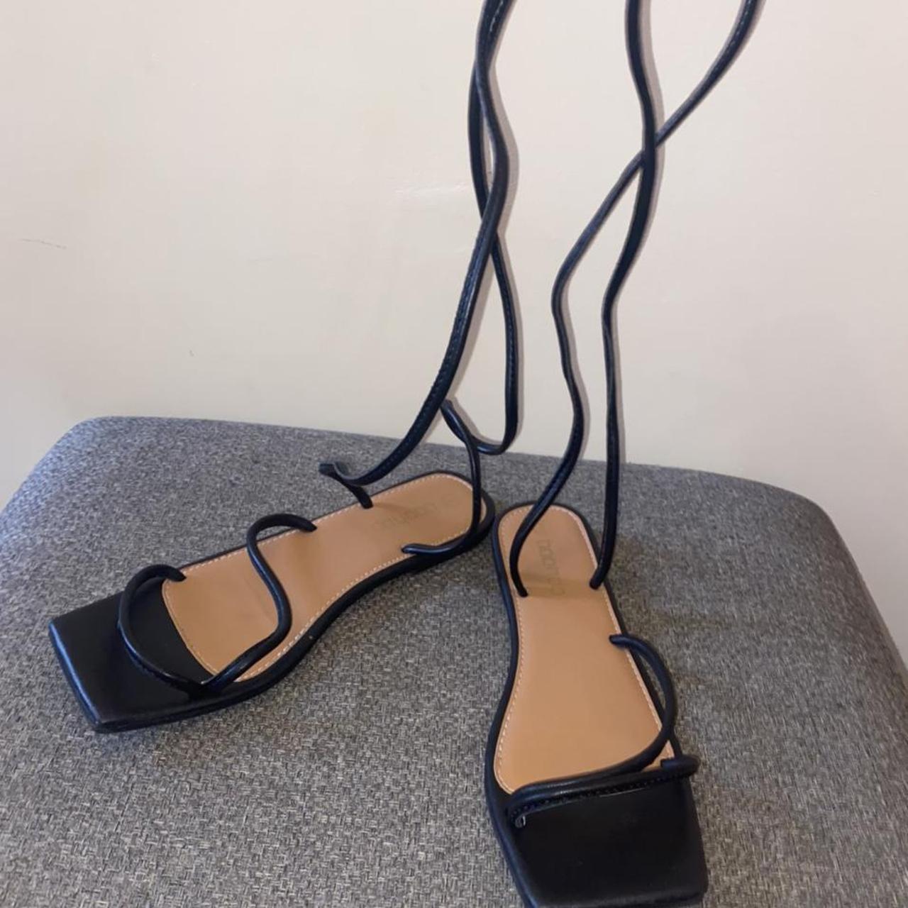 Boohoo Women's Black Sandals Depop