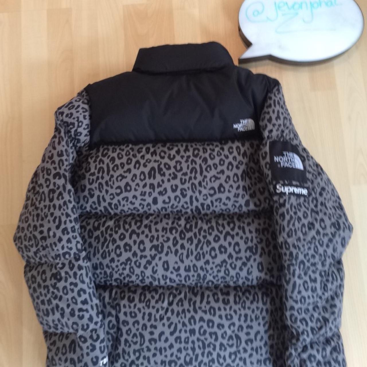 Supreme x the sales north face leopard nuptse