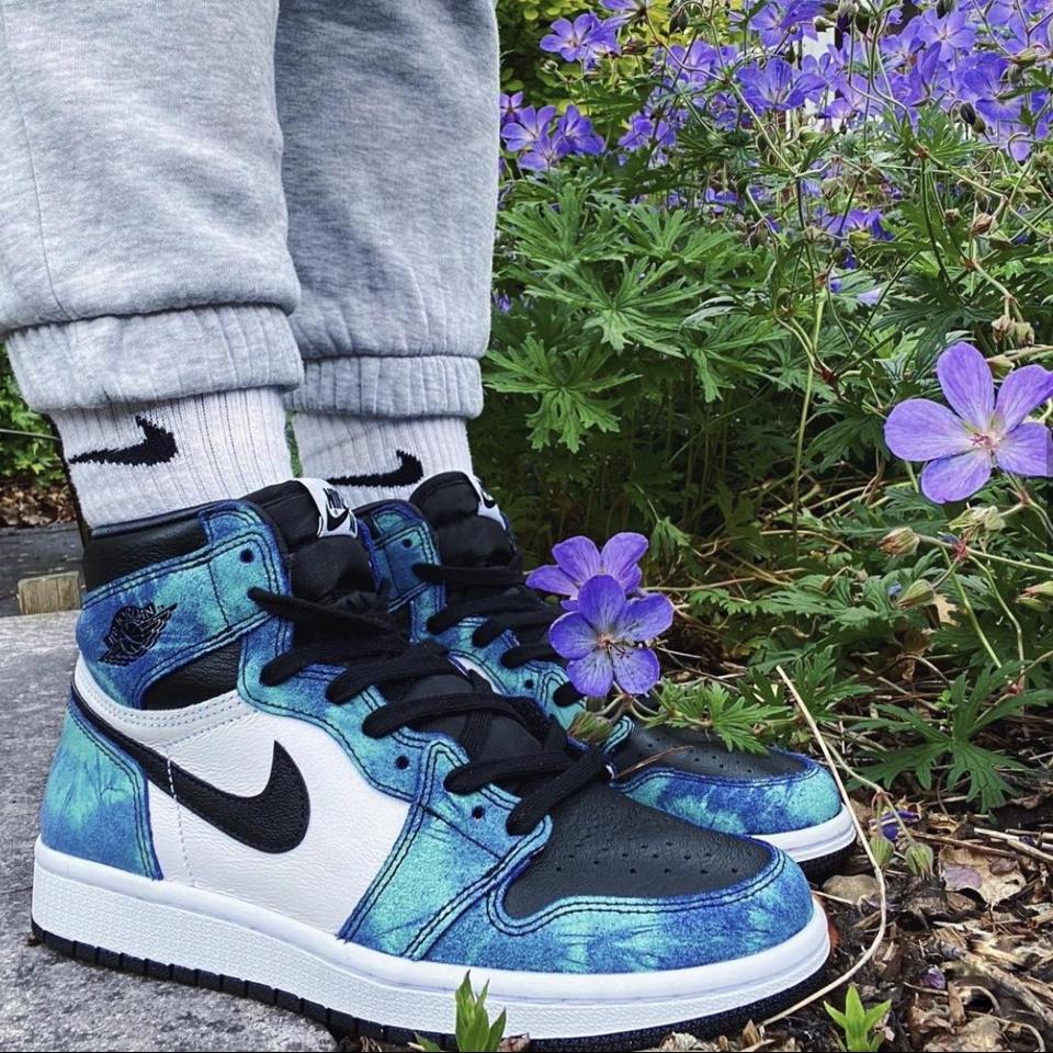 chill blue jordan 1