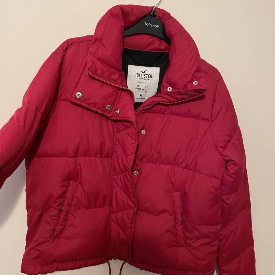 Red puffer on sale jacket hollister