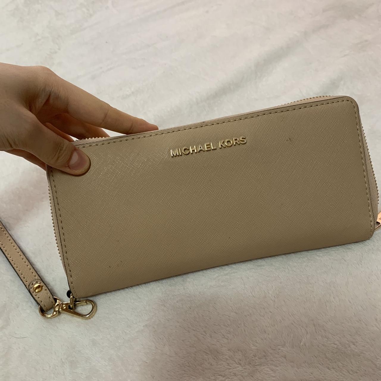 Michael kors shop nude wallet