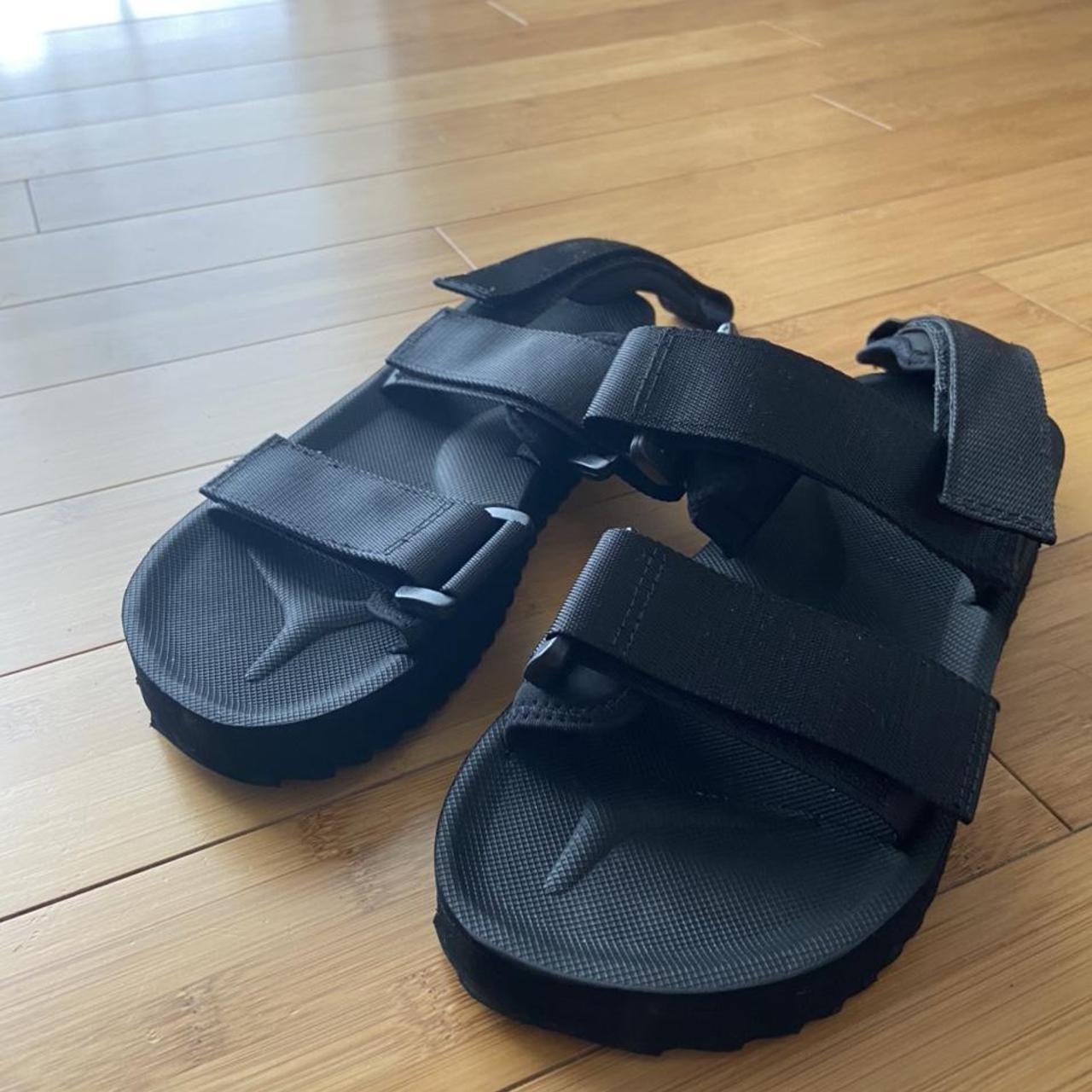 mens sandals size 9