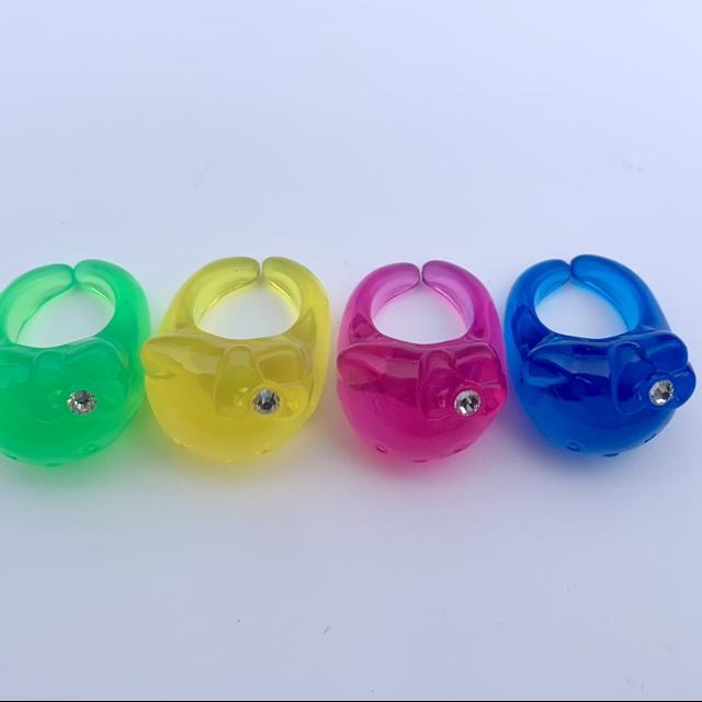 Hello kitty hot sale plastic rings