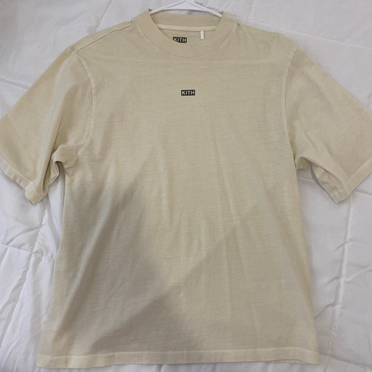 Kith Women's Tshirt Depop