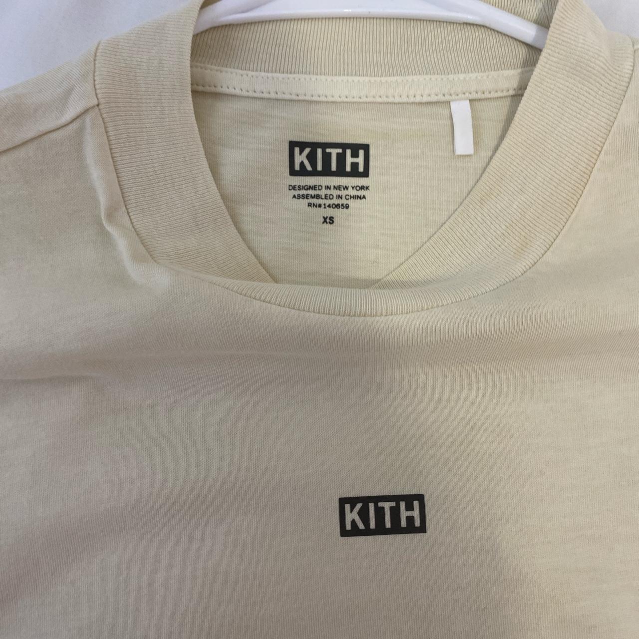 Kith Women's Tshirt Depop