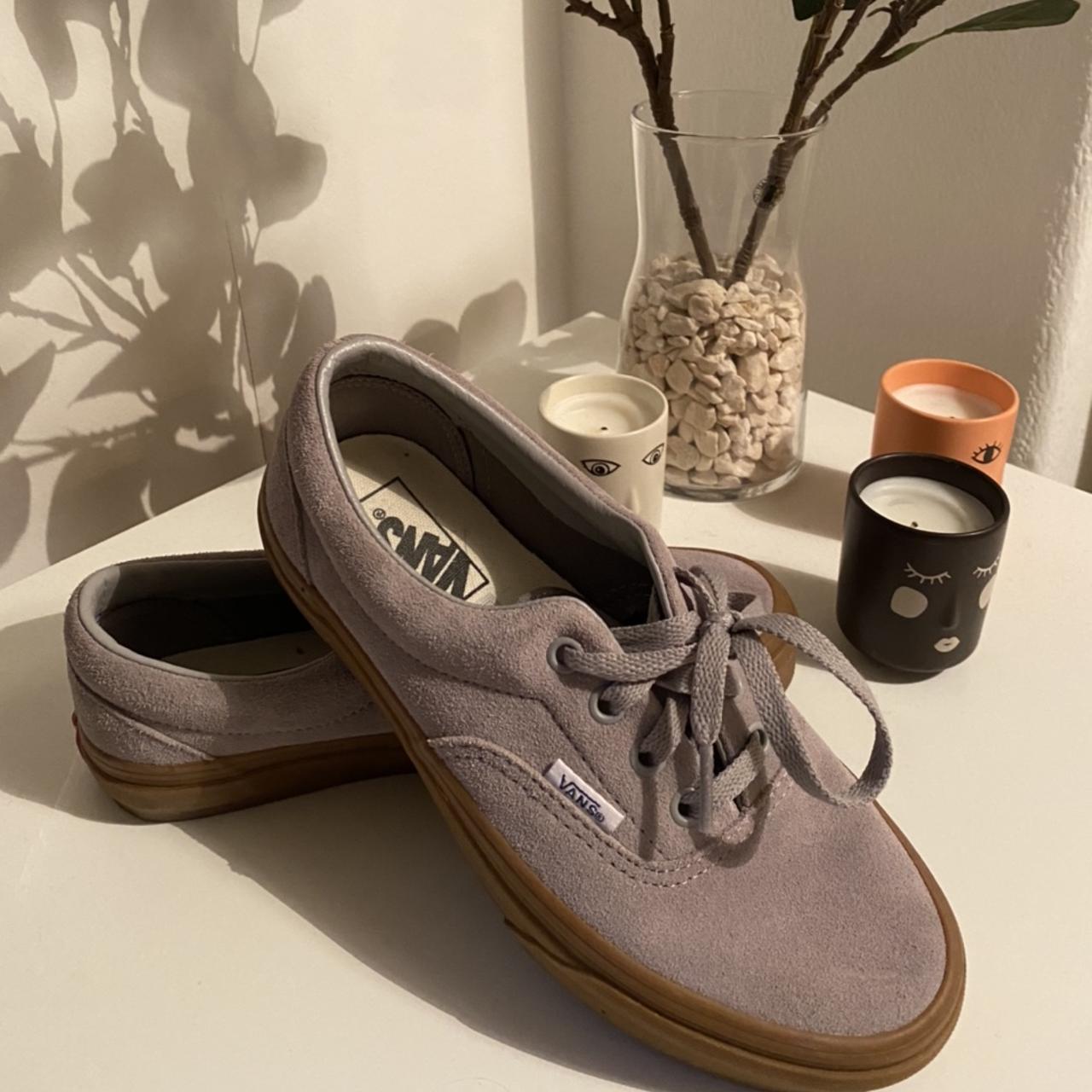 Grey vans hot sale gum sole