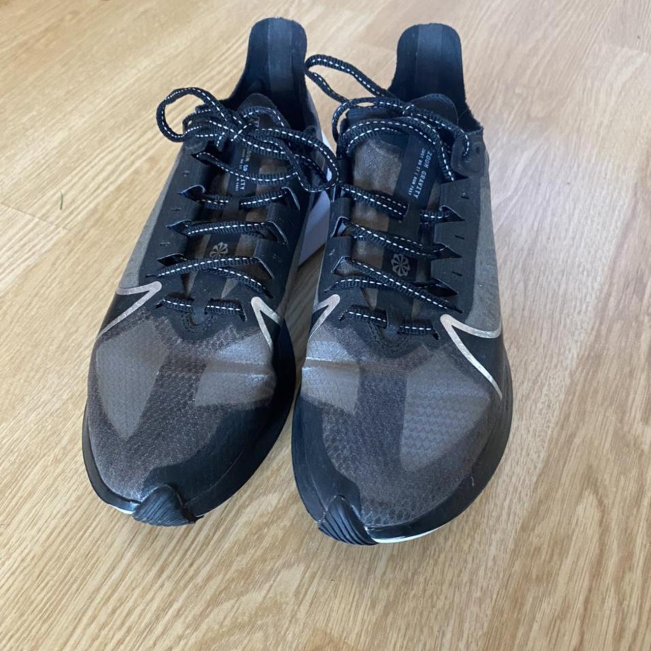 nike run zoom gravity trainers