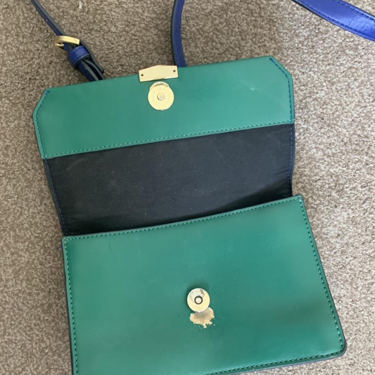 Cute Fiorelli over the shoulder bag. A bit of wear... Depop