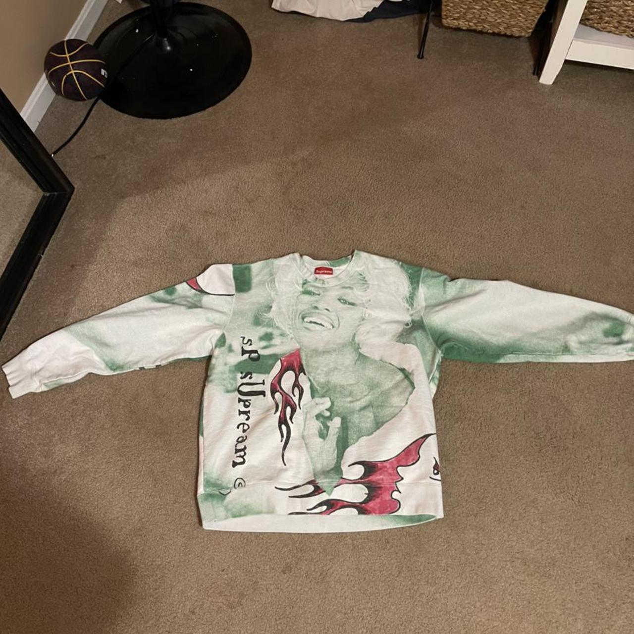 Supreme Naomi crewneck only worn a few times