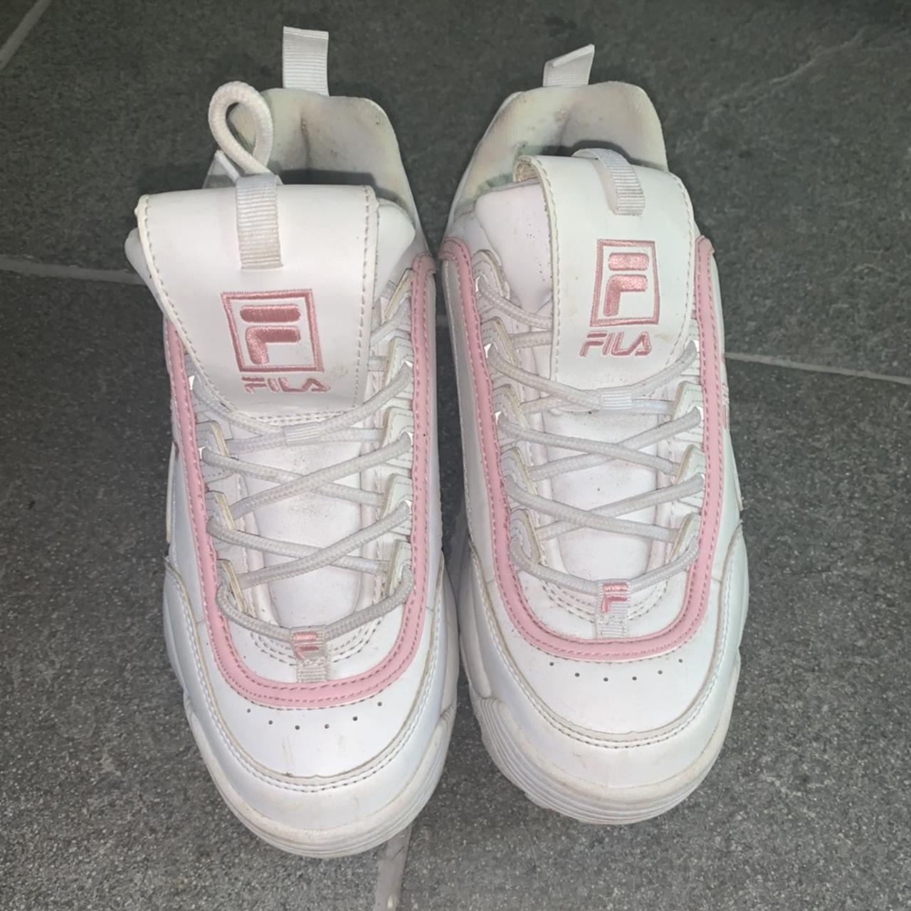 Fila trainers pink outlet and white