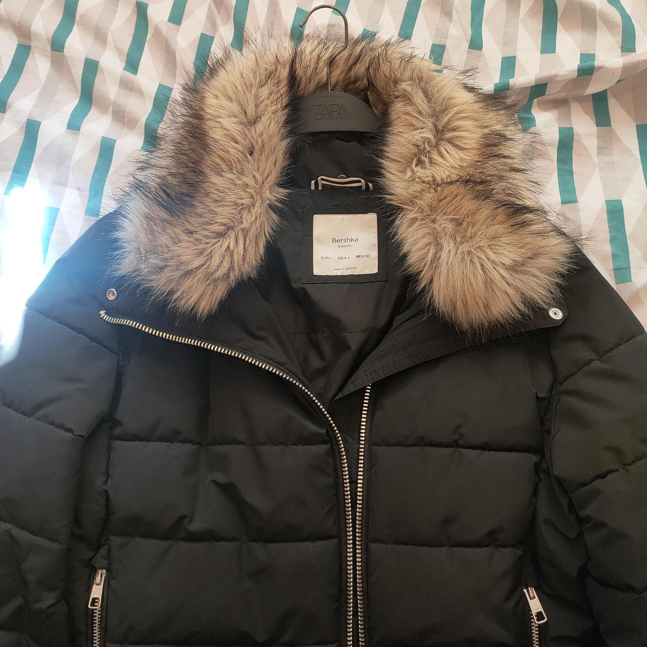 Bershka Black puffy jacket Worn twice in great... - Depop