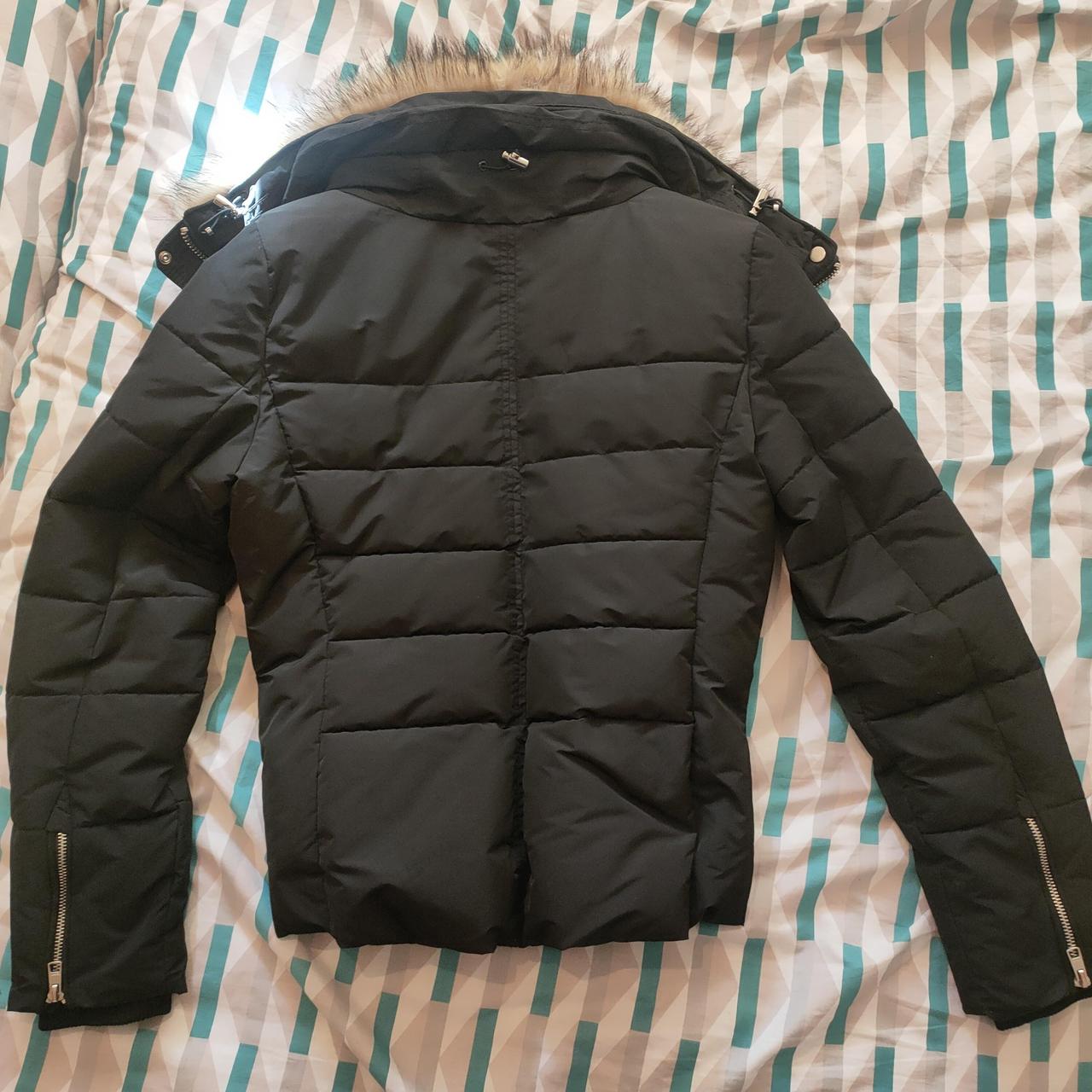 Bershka Black puffy jacket Worn twice in great... - Depop