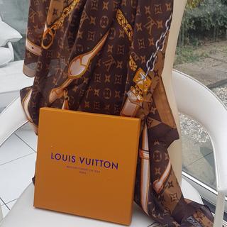 Louis Vuitton silk choker, brown and gold. In - Depop