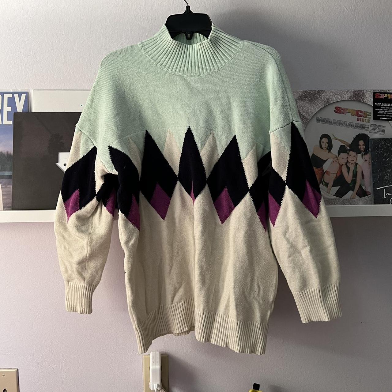 Julia_ii on X: Aesthetic mint sweater! Only 5 Robux! ♡