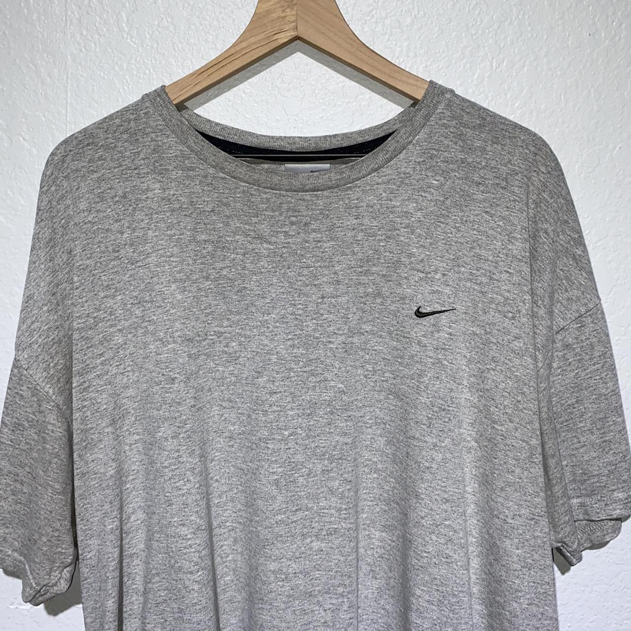 Nike Men's Grey T-shirt (2)