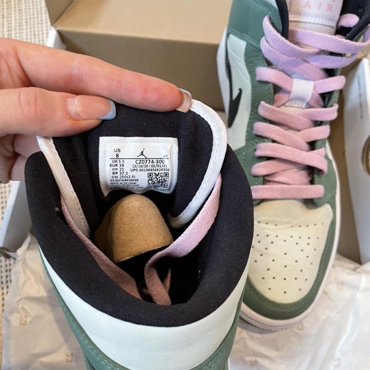 womens dutch green jordan 1