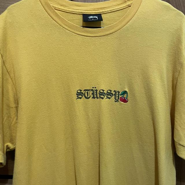 STUSSY YELLOW TEE SIZE SMALL CONDITION -