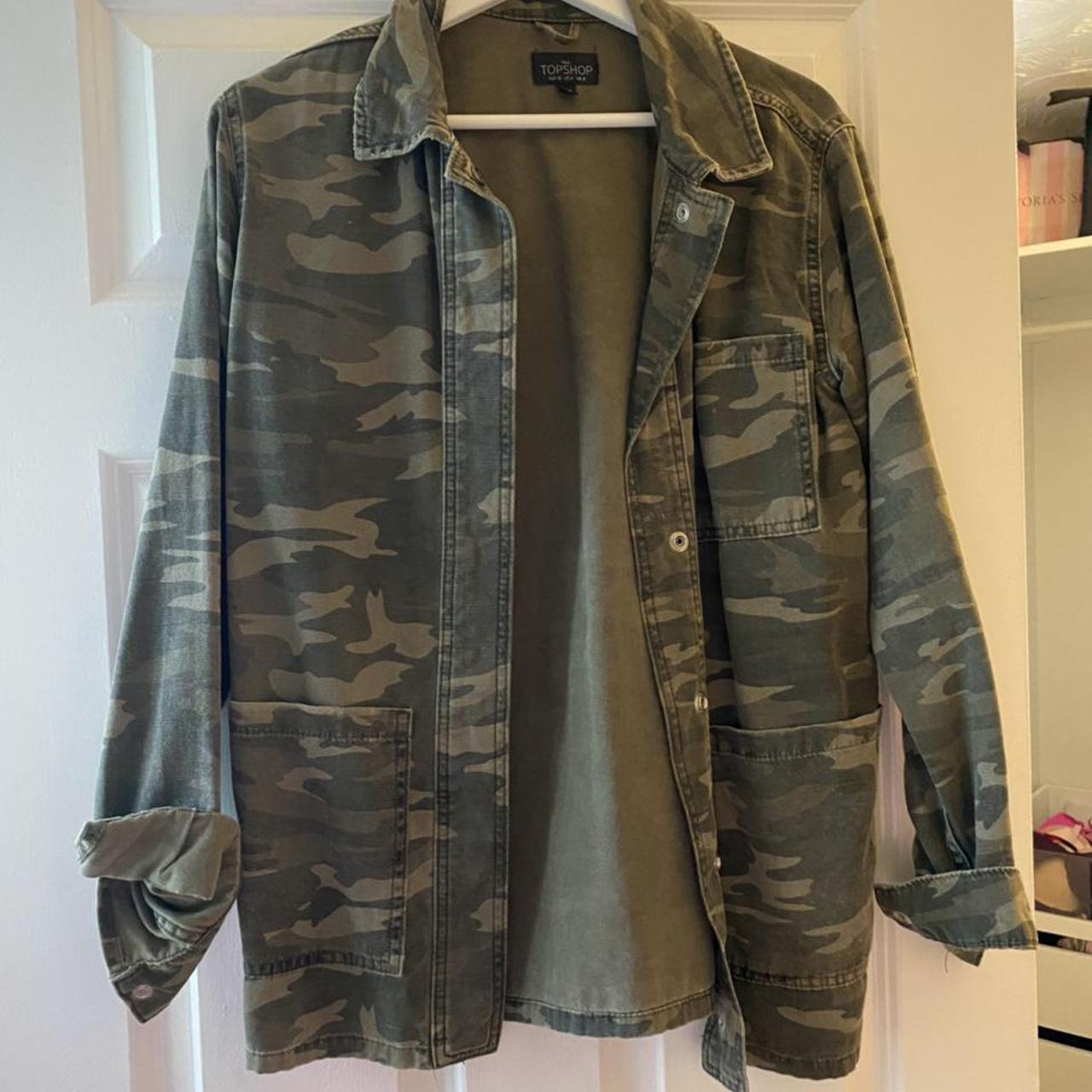 army print denim jacket - Depop