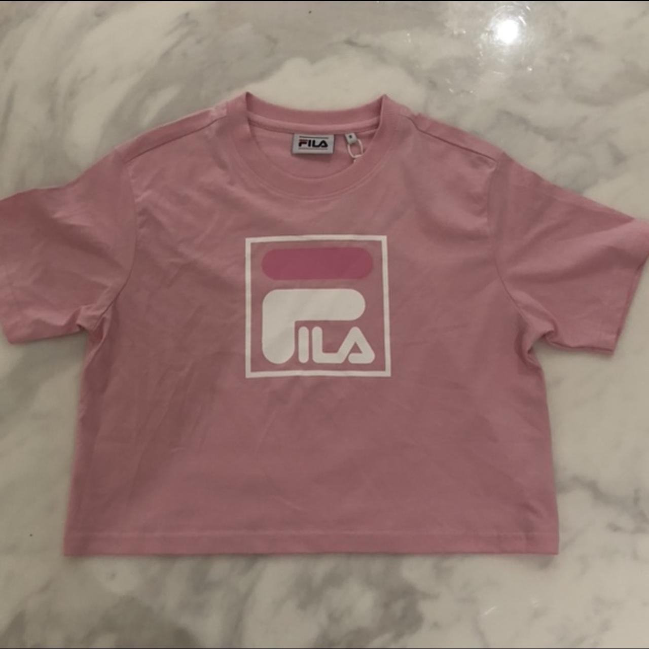 Light pink fila outlet shirt