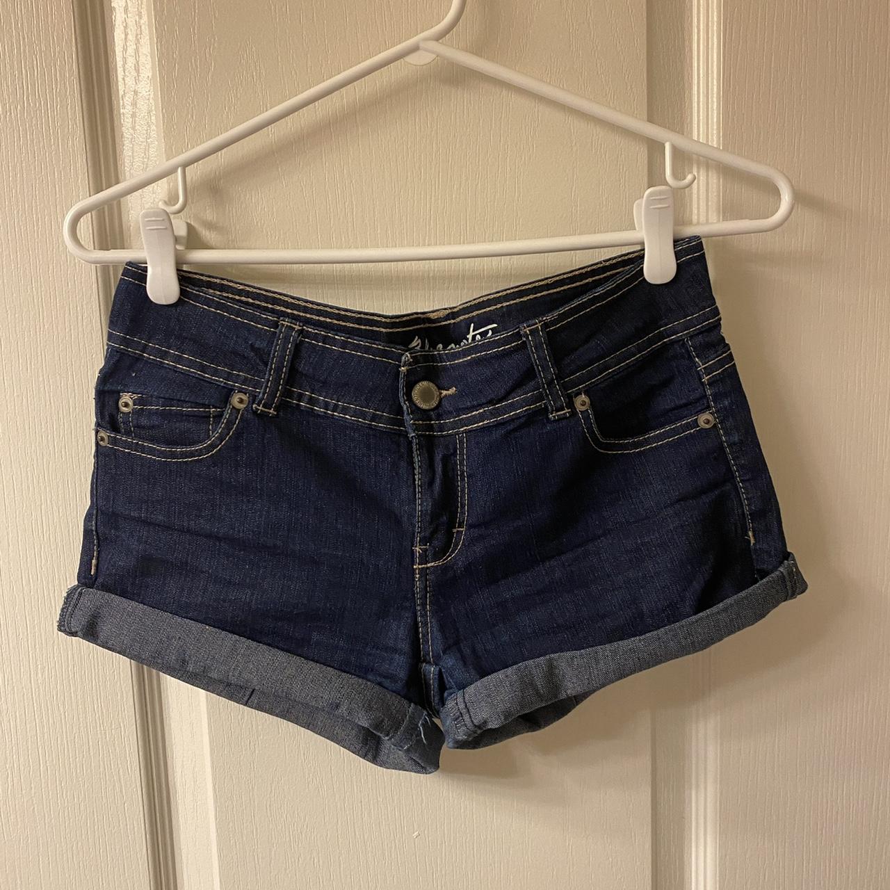 Bluenotes denim shorts! Size I like to wear