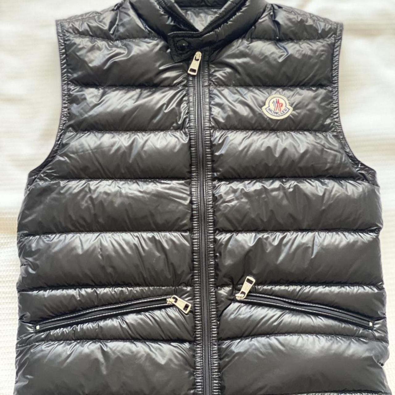 MONCLER GILET - AUTHENTIC Women’s size 00 - best fit... - Depop