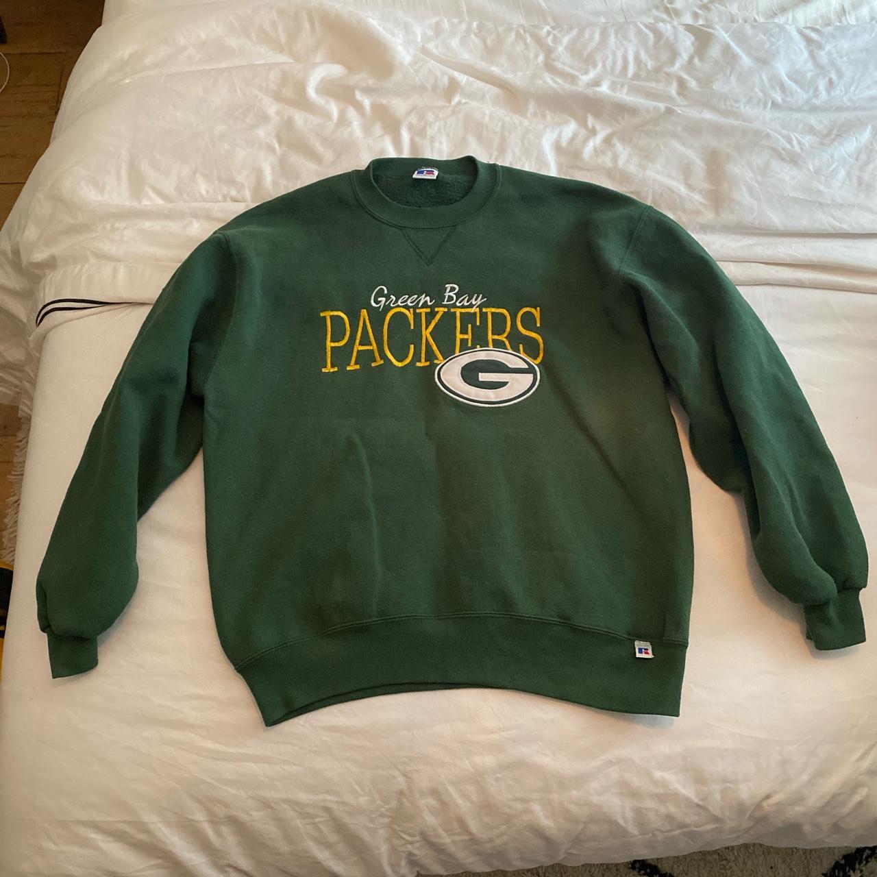 Green Bay Packers Retro Sweatshirt. Size L - fits... - Depop