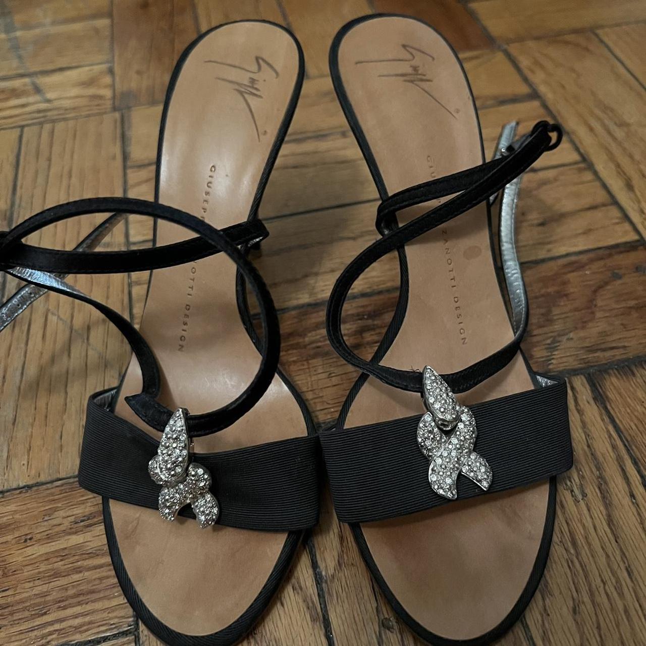 giuseppe zanotti black heels